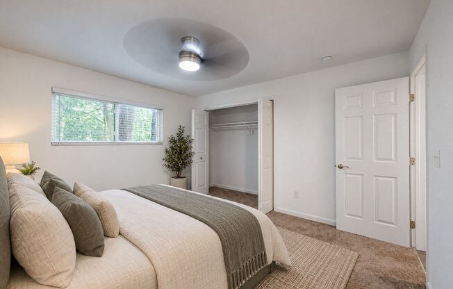 3 beds, 2 baths, 1,200 sqft, $1,995, Unit 2290-03