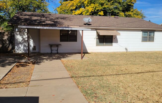 3 beds, 2 baths, $1,350