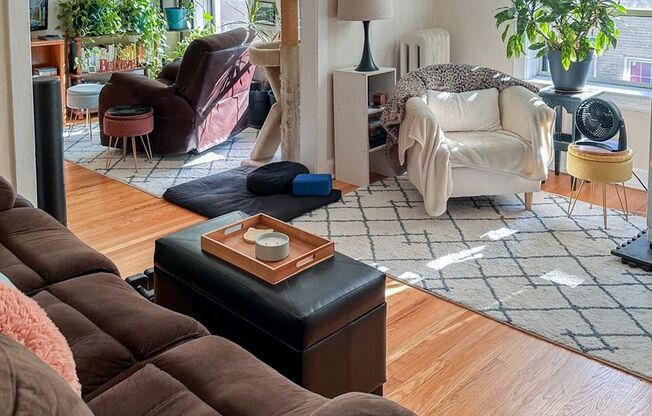 1 bed, 1 bath, 720 sqft, $1,975, Unit 1932-2