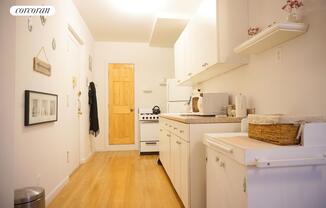 536 E 82 ST