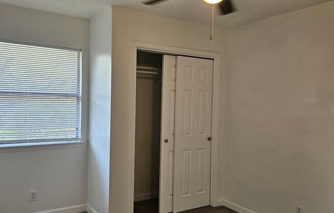 2 beds, 1 bath, 840 sqft, $1,325