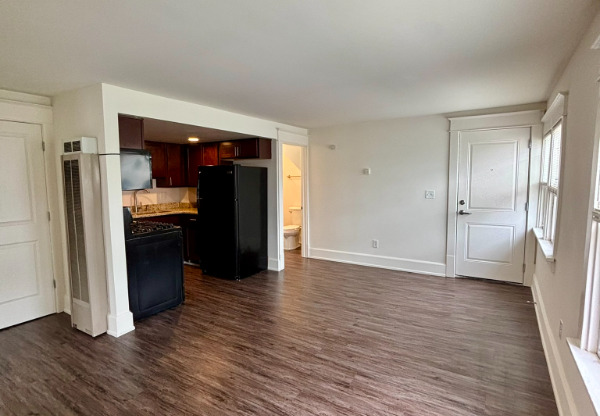 90 LAVERACK AVE