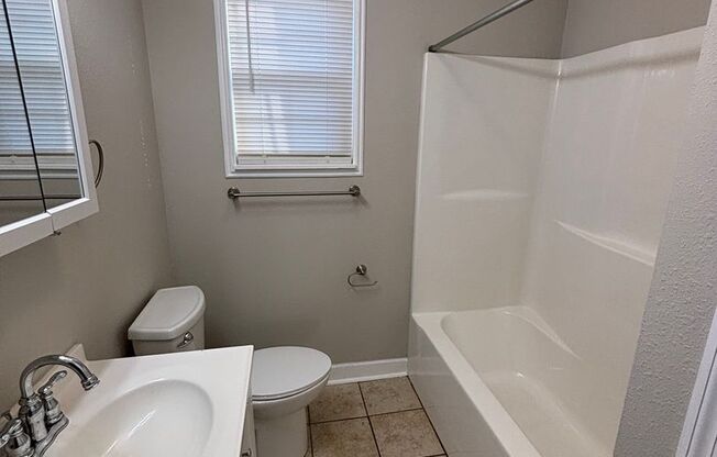 3 beds, 1 bath, $1,700