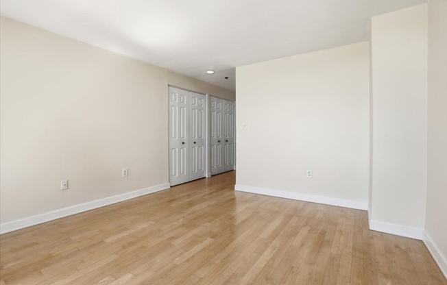2 beds, 2 baths, 1,050 sqft, $3,550, Unit 6-6W
