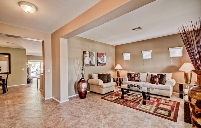 Gorgeous 4 Bed single level home at  Fireside - Norterra