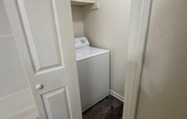 3 beds, 2 baths, 1,360 sqft, $1,489, Unit 31