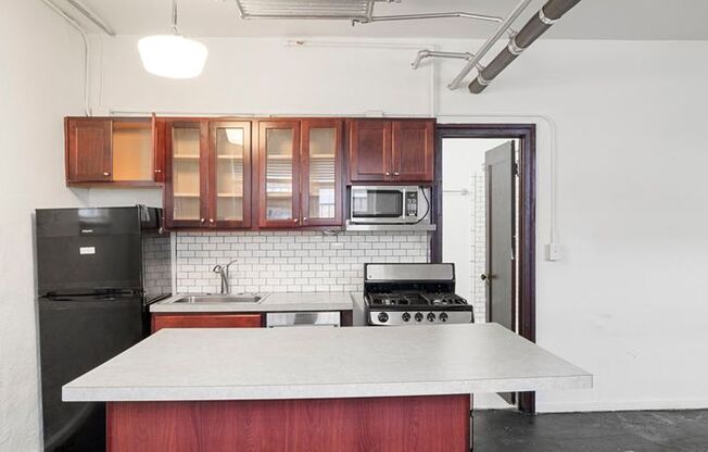 Studio, 1 bath, 435 sqft, $750, Unit G2