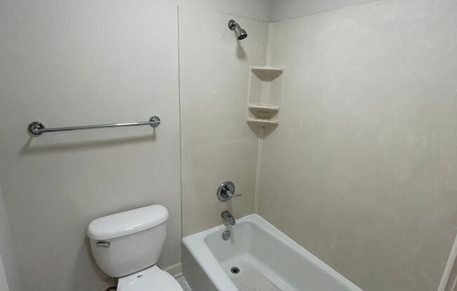 Newly Remodeled 3 Bedroom Available!