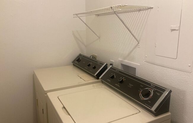 1 bed, 1 bath, 670 sqft, $1,175, Unit 208