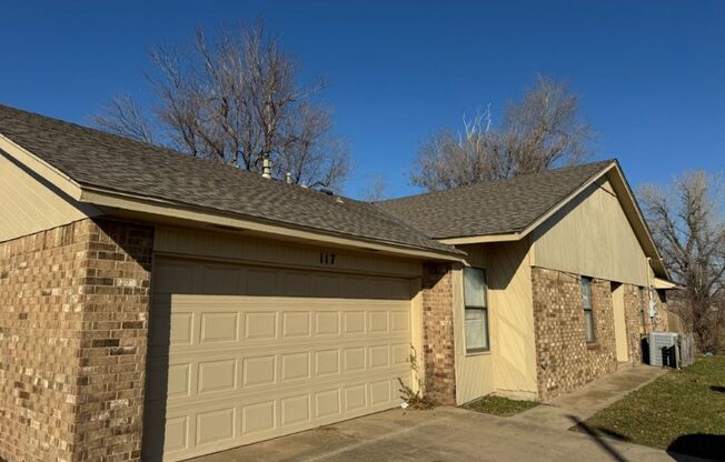 3 beds, 2 baths and a 2 car garage duplex for rent in Moore near 12th Street and I-35!