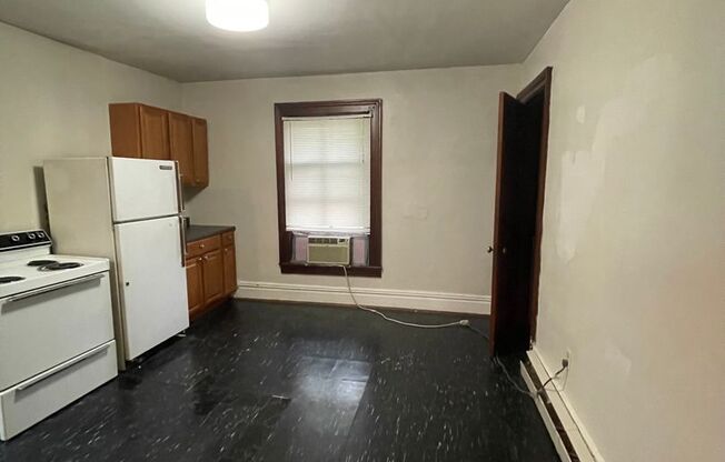 2 beds, 1 bath, $1,700