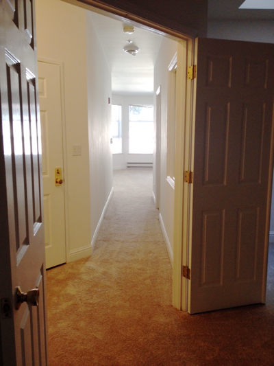 2 beds, 1 bath, $2,900, Unit 07