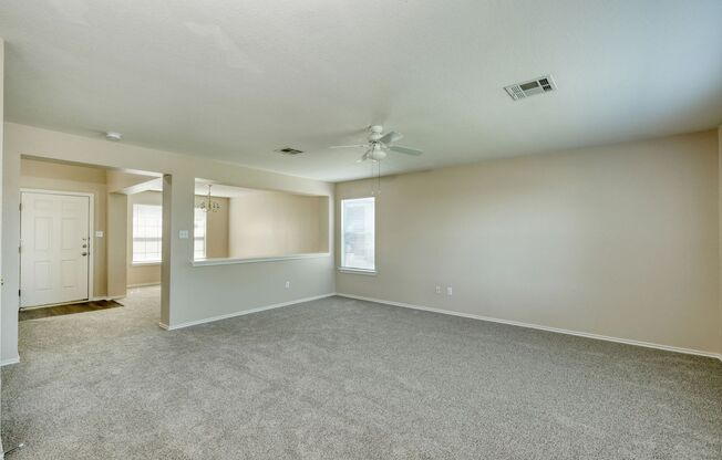 Spacious 4/2.5/2 home w/loft!