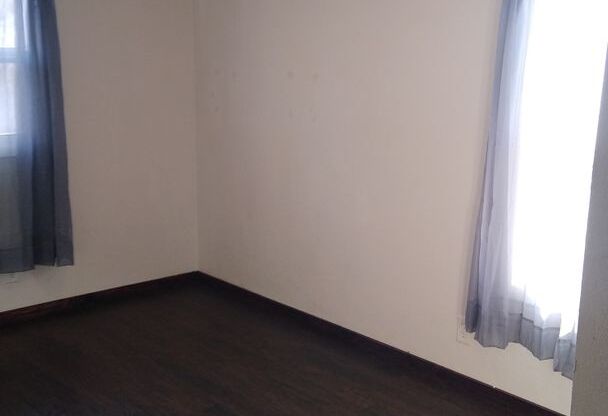 2 beds, 1 bath, $1,000