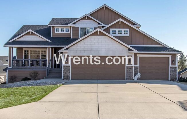 Beautiful Northside Home! Available Mid June!