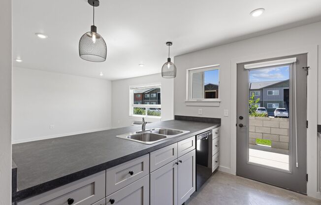 5155 West Side Flats