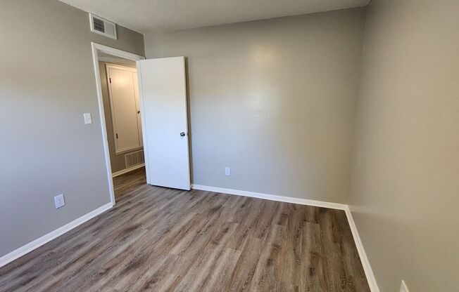 2 beds, 1 bath, 725 sqft, $775, Unit 222