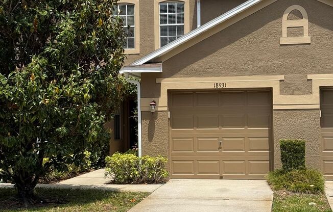 Spacious 2 Bedroom, 1.5 Bath Townhouse For Lease