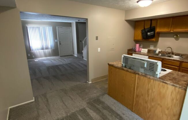 2 beds, 1 bath, 869 sqft, $1,139, Unit 2872B