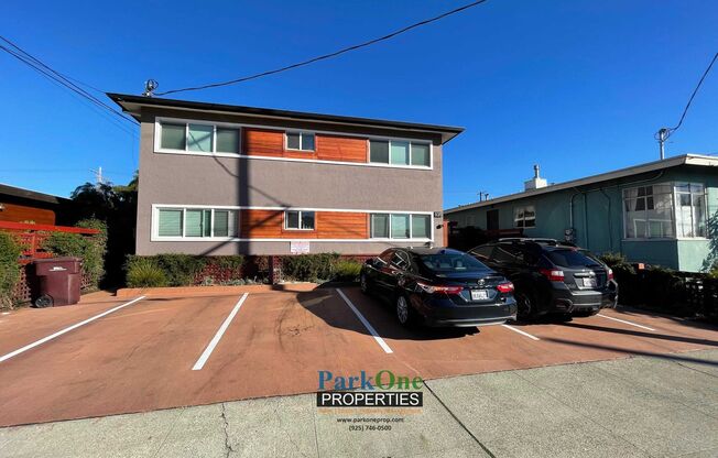 2 beds, 1 bath, 726 sqft, $3,250