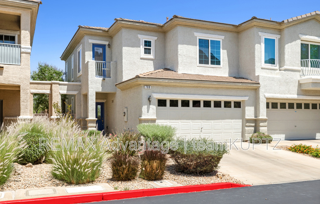 708 SOLITUDE PT AVE