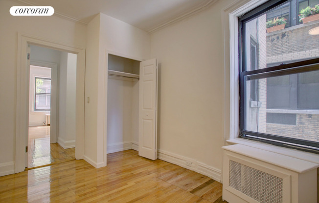 315 W 102 ST