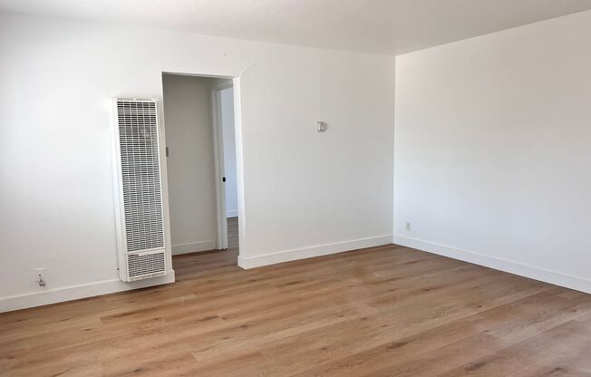 0401- 2138 Main St