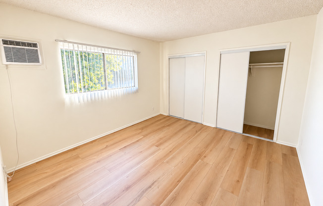 2 beds, 1 bath, 950 sqft, $2,295, Unit 39