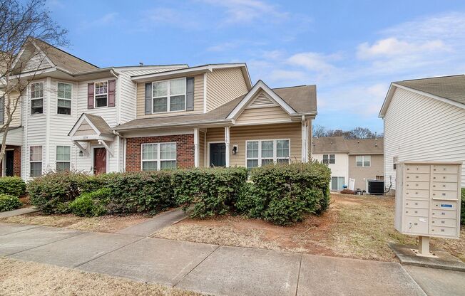 Master-on-Main End-Unit Townhome in Back Creek Villages!