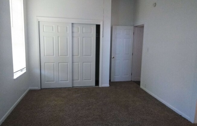 3 beds, 2 baths, $2,300