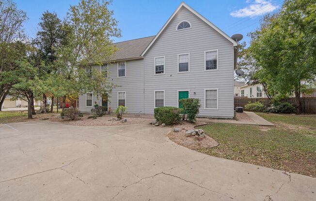 2908 Whisper Oaks Lane, Unit B