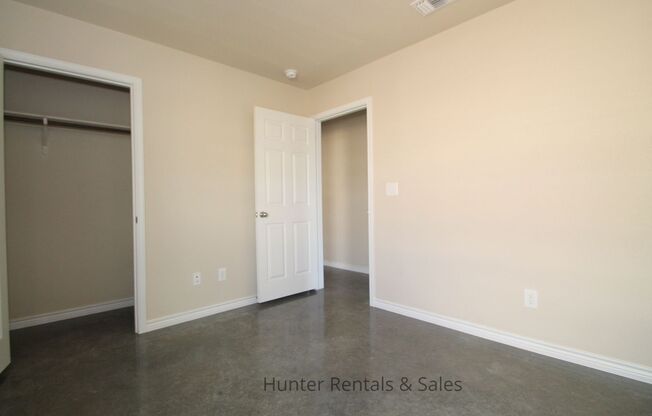 3 beds, 2 baths, $1,325