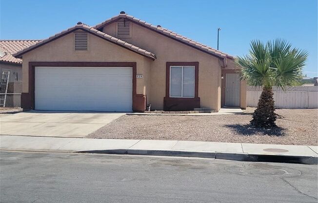 Single-Story Comfort | Granite Counters, Walk-In Closet & Roomy Backyard — No HOA!