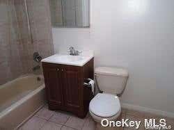 2 beds, 1 bath, $2,500, Unit 2