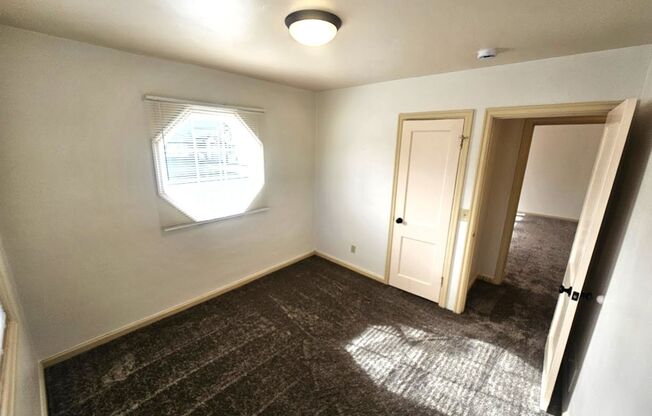 2 beds, 1 bath, $1,795, Unit 8035