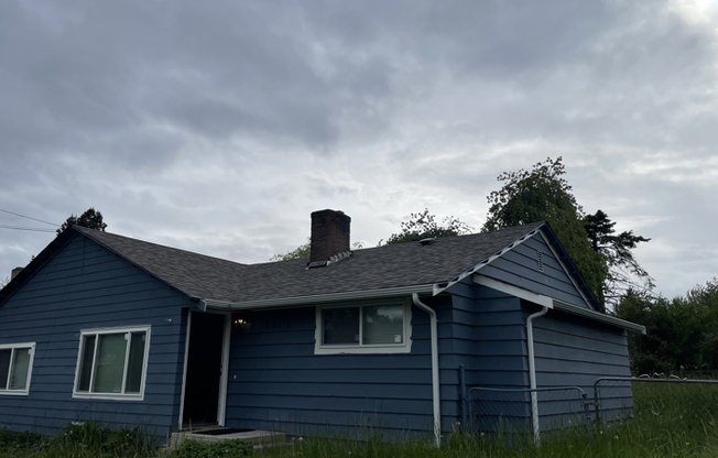 7315 46 AVE S