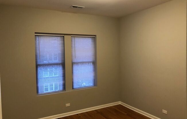 2 beds, 1 bath, $1,700, Unit 4255 #2