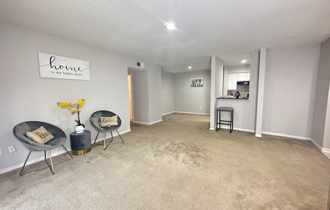 3 beds, 2 baths, 1,096 sqft, $1,399