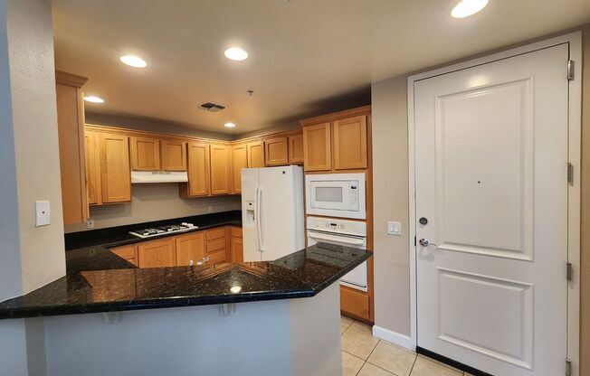 Great Park Ave Condo Unit!