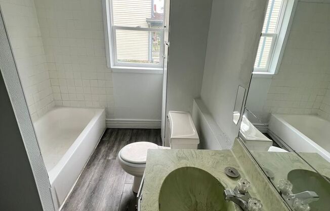 Studio, 1 bath, 580 sqft, $495, Unit Unit 1