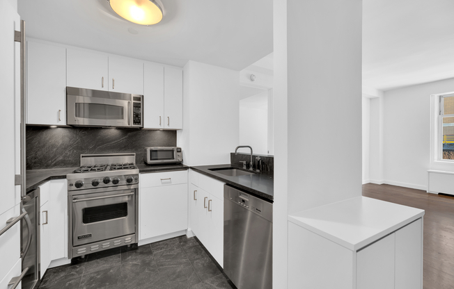 2 beds, 2.5 baths, 1,104 sqft, $7,500, Unit 4C