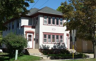 2004/2006 University Ave.