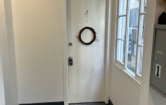 25 CLUBHOUSE AVE.