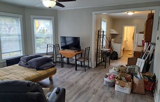 1 bed, 1 bath, 630 sqft, $1,875, Unit Unit 4