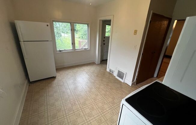 3 beds, 1 bath, $1,675