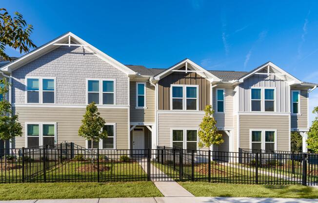 Freshly designed townhomes at Amavi Brier Creek, delivering low-maintenance living in Durham near Brier Creek’s retail, dining, and major employers.
