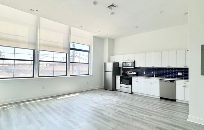 2 beds, 1 bath, 812 sqft, $1,400, Unit Unit 44
