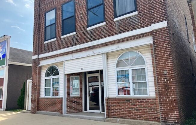 Canoe Cabin - 20 N Wisconsin St