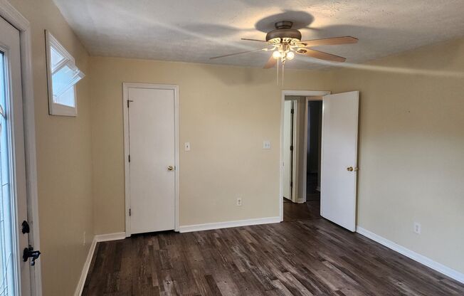 3 beds, 2 baths, $1,650