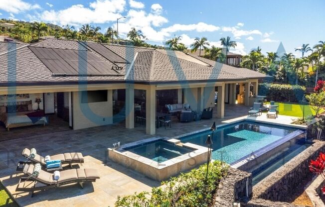 4 bedroom 3.5 bathroom home with pool